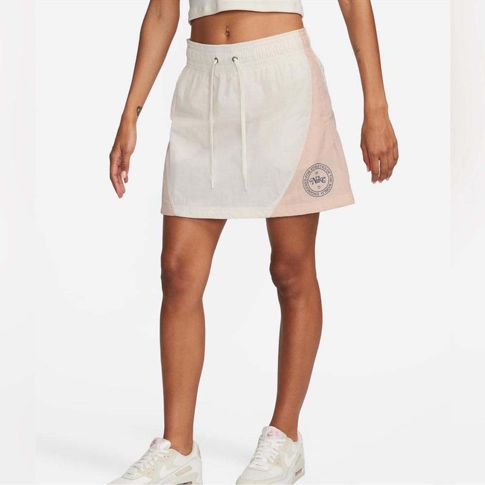 Nike Sportswear Heritage Women’s high waisted woven mini skirt - Picture 2 of 11